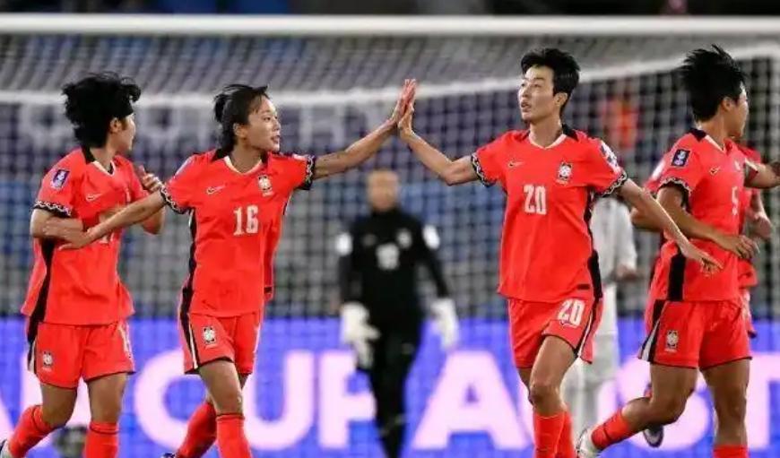 开云-3-0亚洲杯首支8强诞生 中国女足或8强战遇韩国 卫冕硬仗提前打响